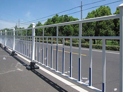 道路隔離護(hù)欄圖片3