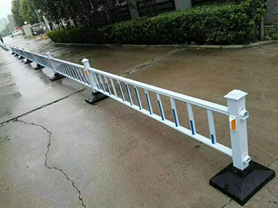 市政道路護(hù)欄圖片5