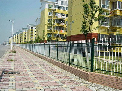 小區(qū)鋅鋼護(hù)欄圖片2