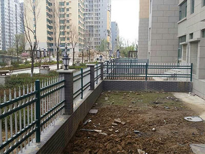小區(qū)鋅鋼護(hù)欄圖片4